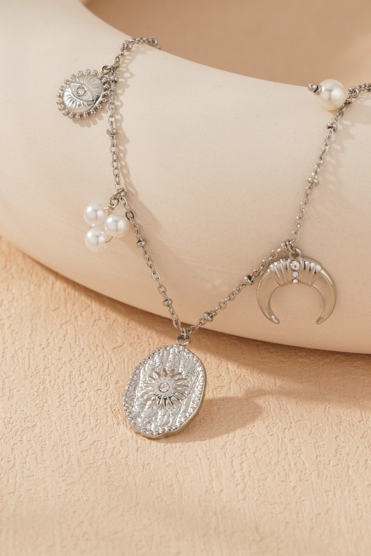 collana moony